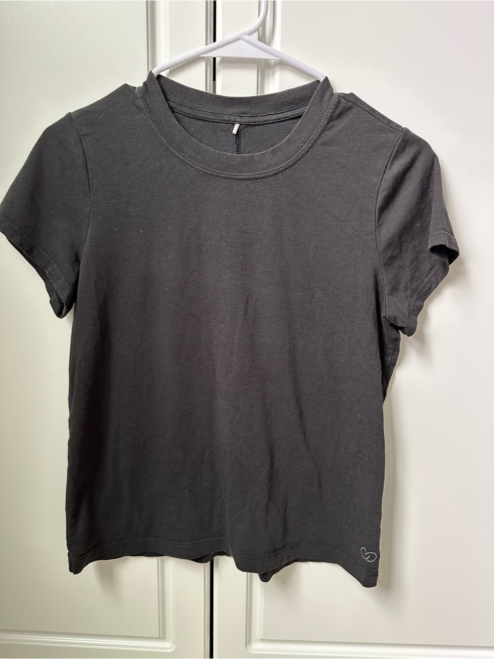 CALIA by Carrie Underwood Women's Black Short Sleeve Crewneck Tee